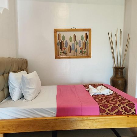 Casa De Arte Hotel Manoc-Manoc Bagian luar foto