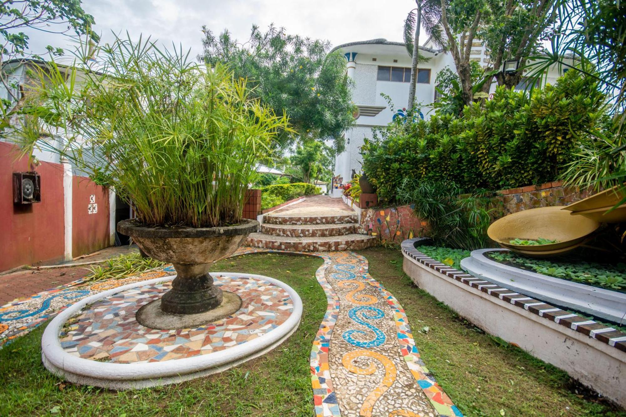 Casa De Arte Hotel Manoc-Manoc Bagian luar foto